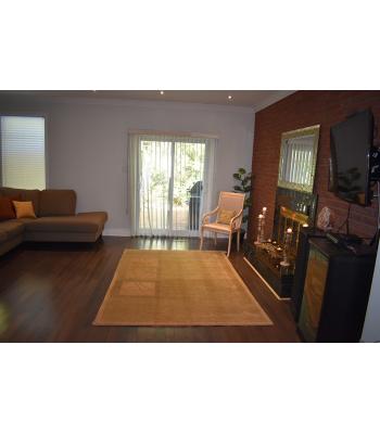 153 X 243 Soft & Stylish Green & Cream, 3 Squares And Side Flower Design Modern Rug