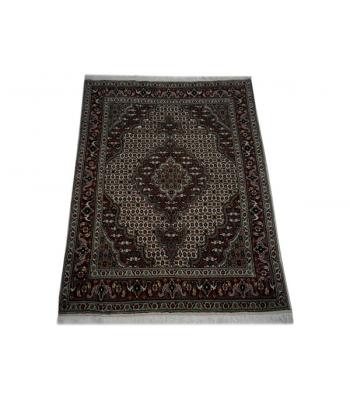 109 x 150 Classic Persian Tabriz Wool-Silk Fish Design Rug