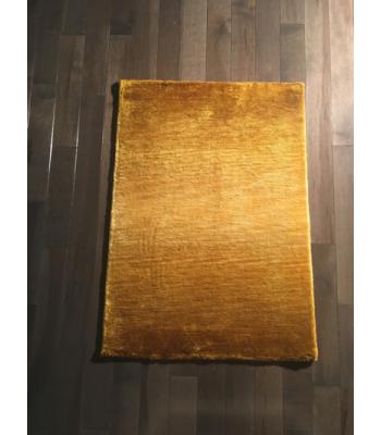 Elegant day gold handmade woolen rug