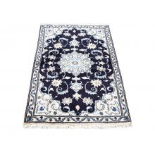 91 X 148  Mesmerizing Naein Handmade Centre Medallion Design Rug