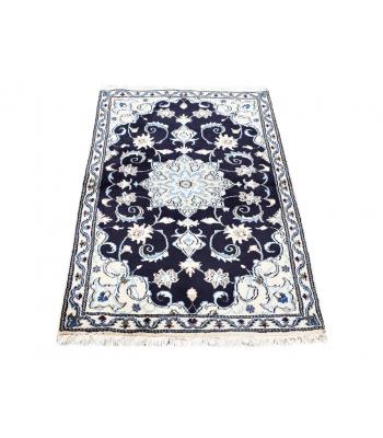 91 X 148  Mesmerizing Naein Handmade Centre Medallion Design Rug