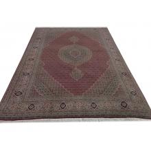 213 x 305 Elegant Wool and Silk Base Tabriz Rug