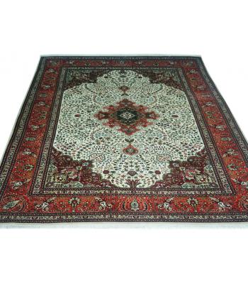 196 x 290 Beautiful Handmade Persian Tabriz