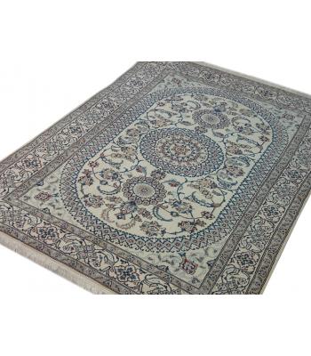 198 x 305 Subtle and Stylish Persian Naein Rug
